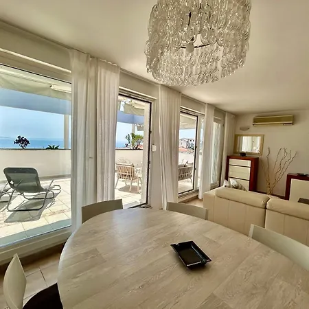 Lux View Апартаменты Сплит