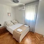 Lux View Beach Apt Apartman *