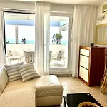 Lux View Beach Apt