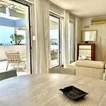 Lux View Beach Apt *