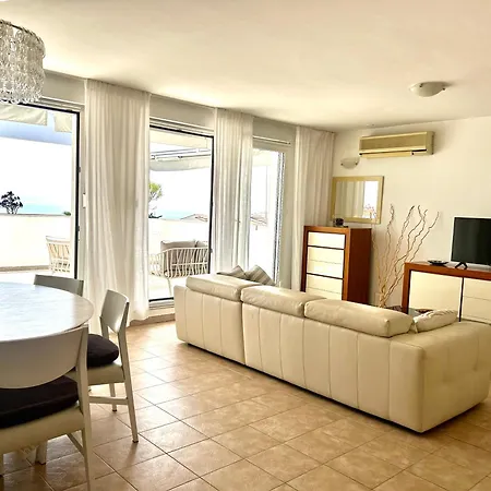 Azure View Beach Apt